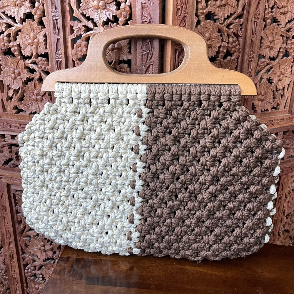 Vintage Handmade Two-Tone Crochet Tote Bag with Wooden Handles - Cream & Brown